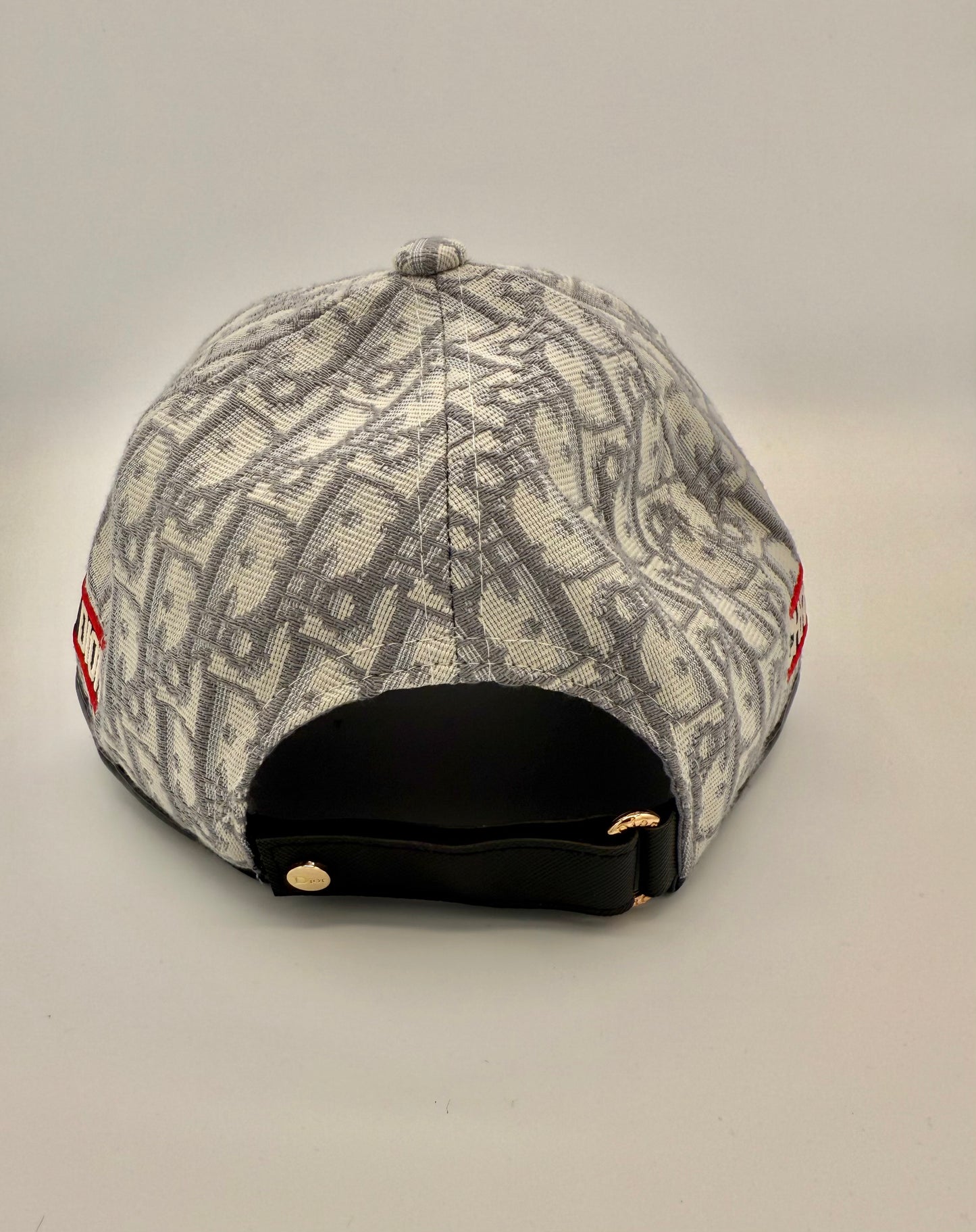 Grey embroidered CD cap