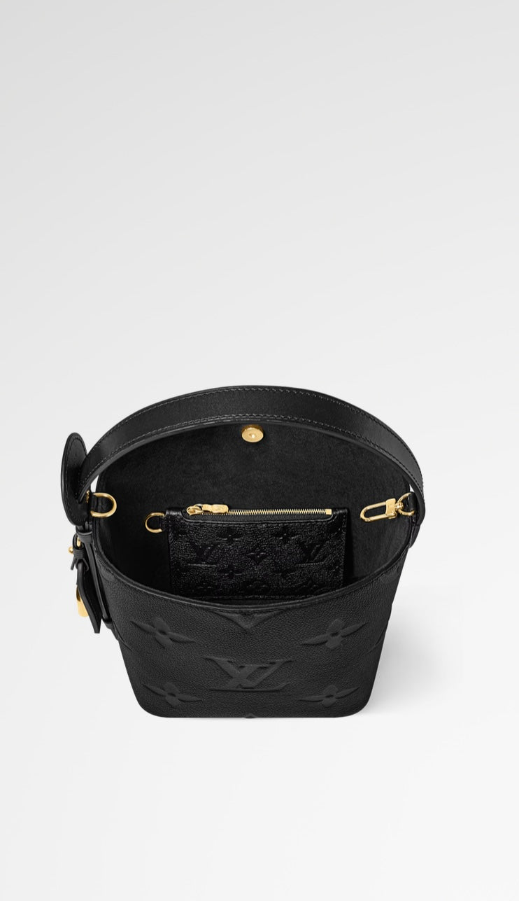 Black mini bucket