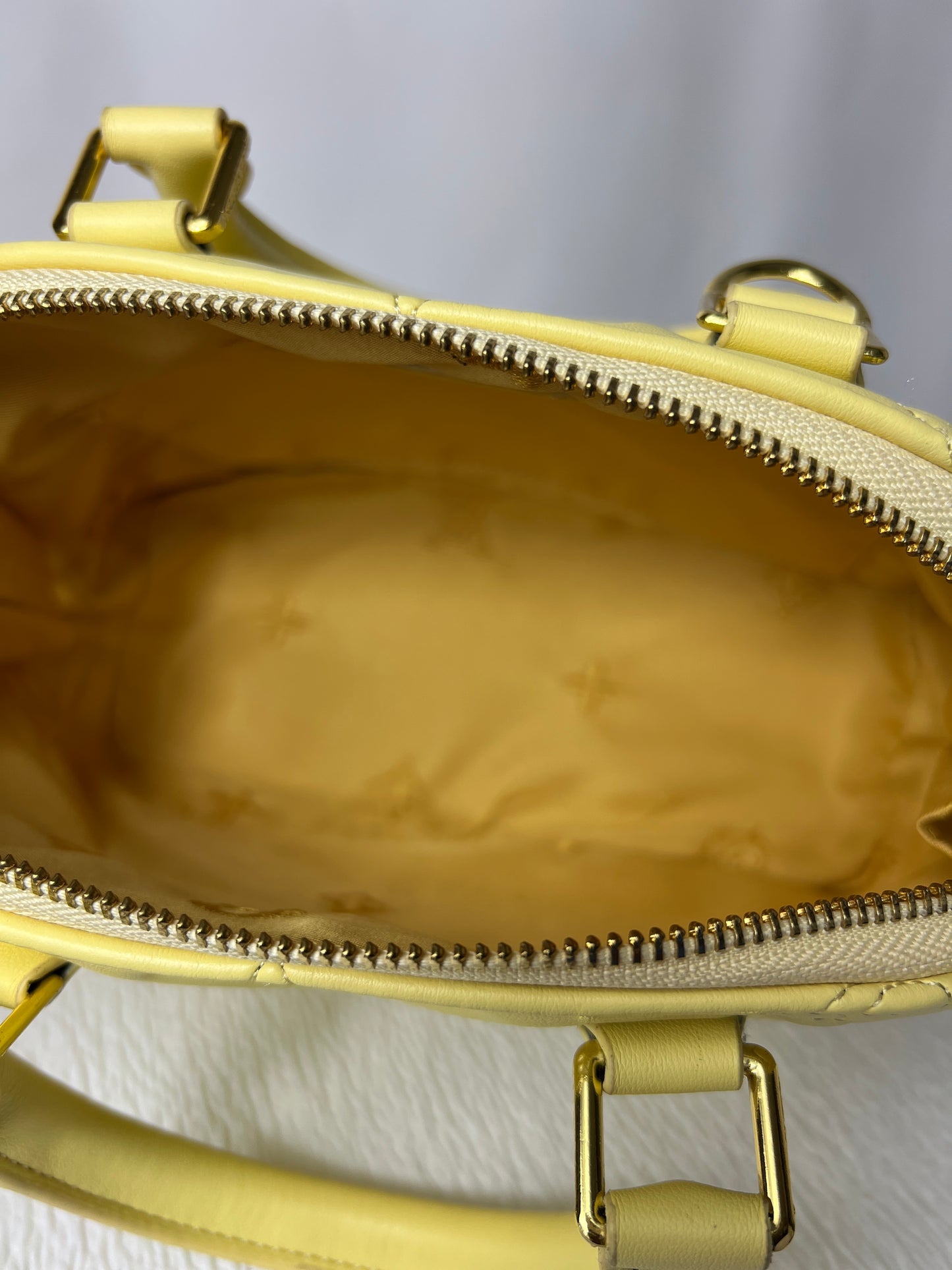 Leather yellow puffer