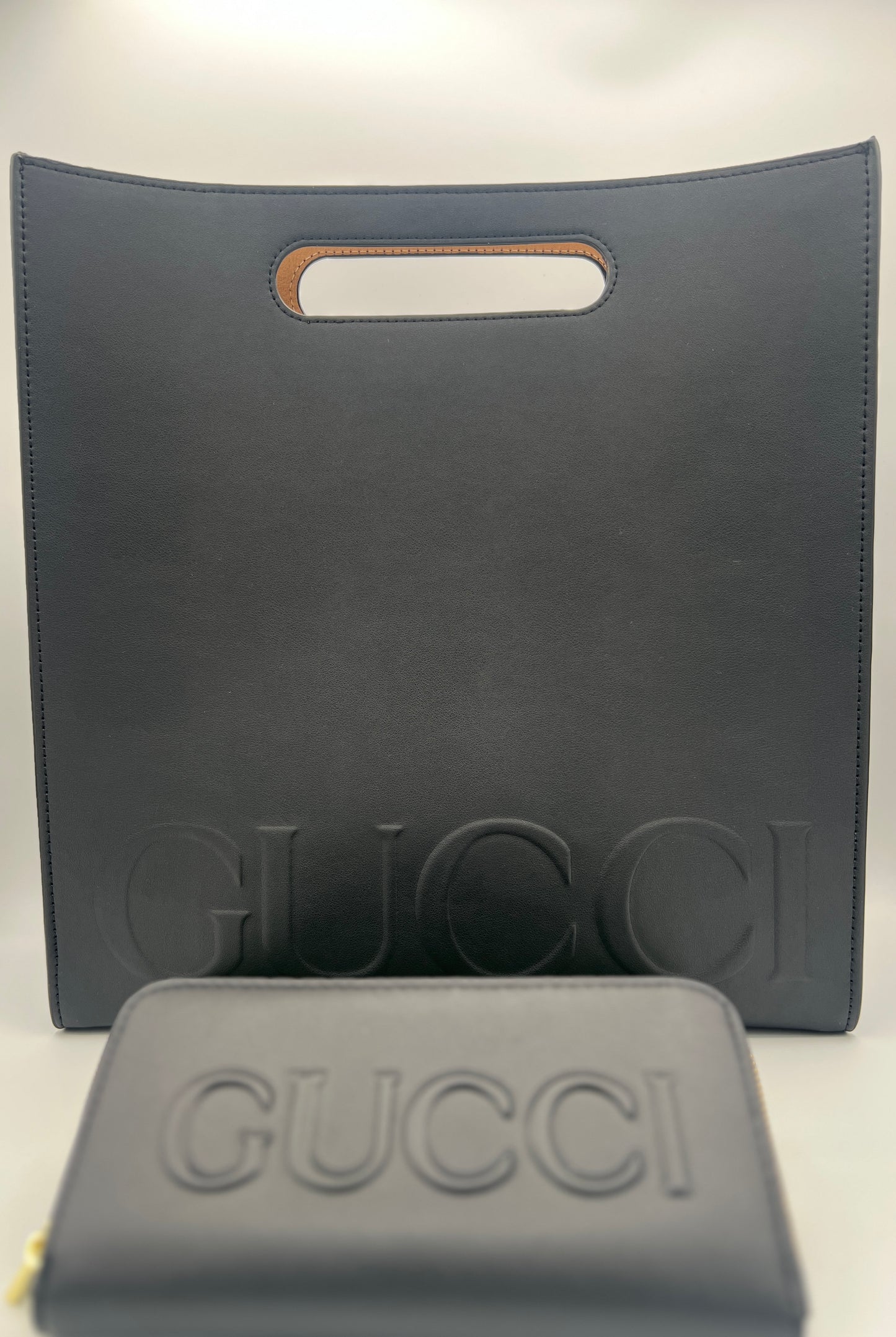 G vertical tote with wallet