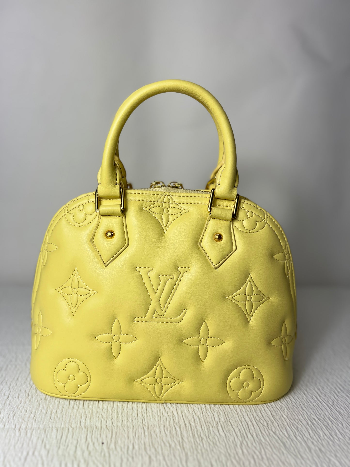 Leather yellow puffer