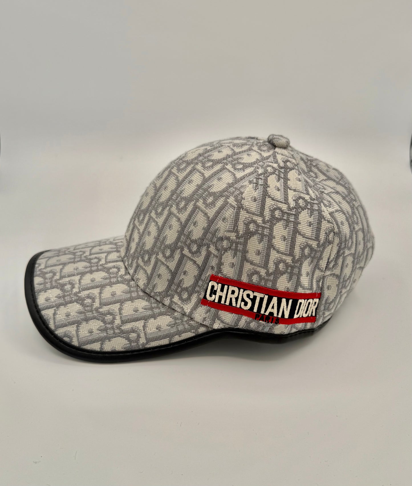 Grey embroidered CD cap