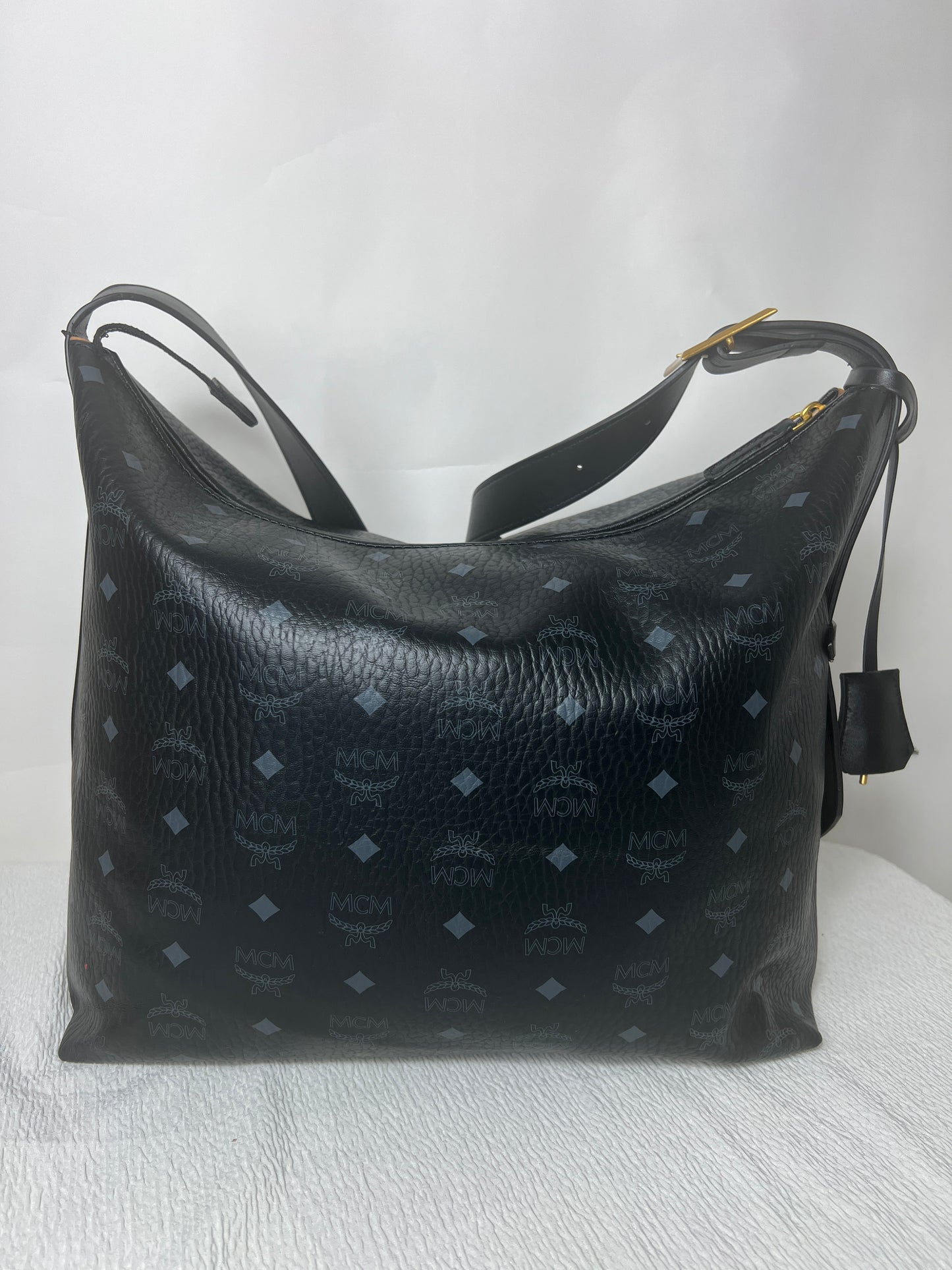 M Hobo tote bag