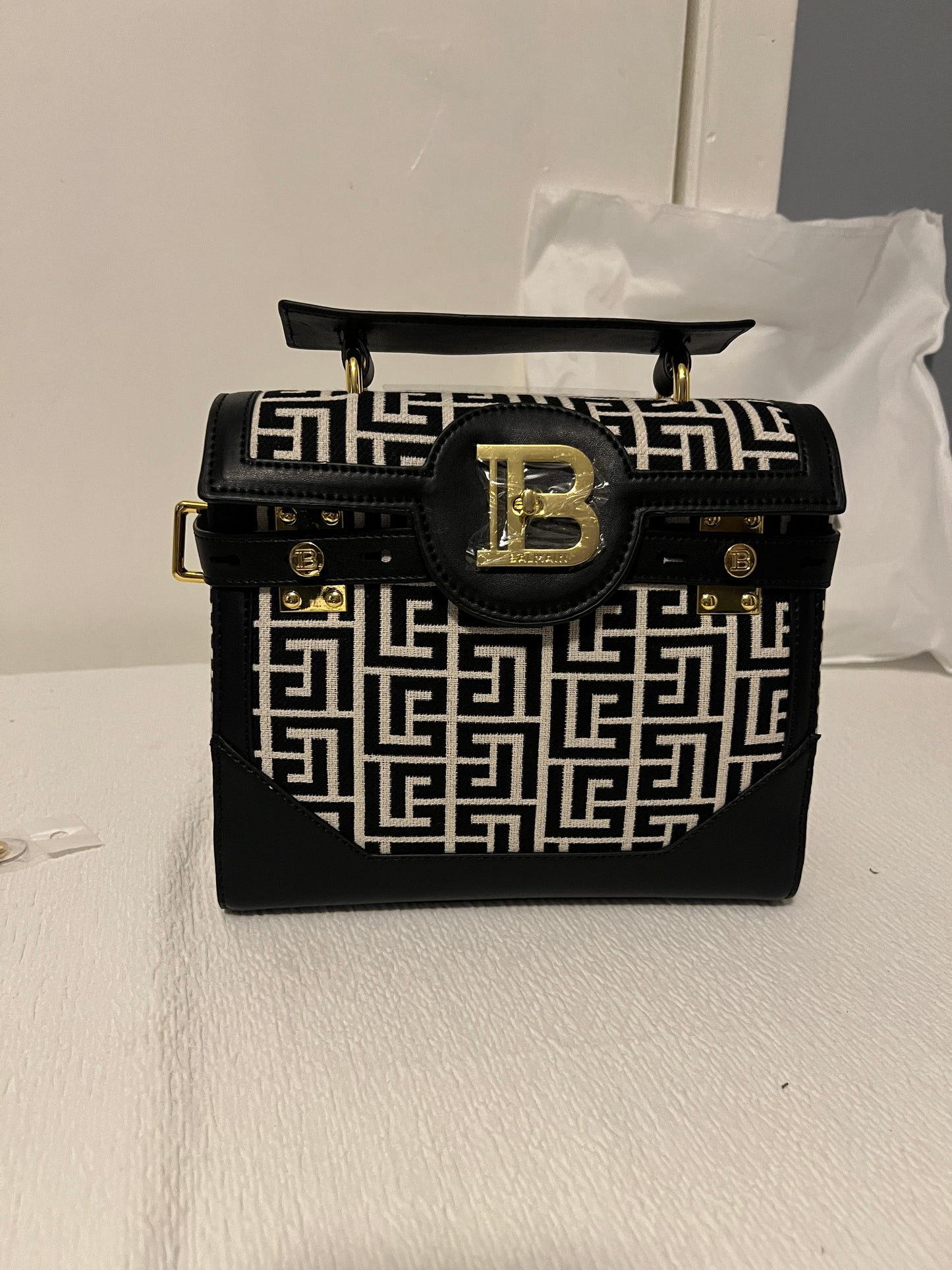Black B bag