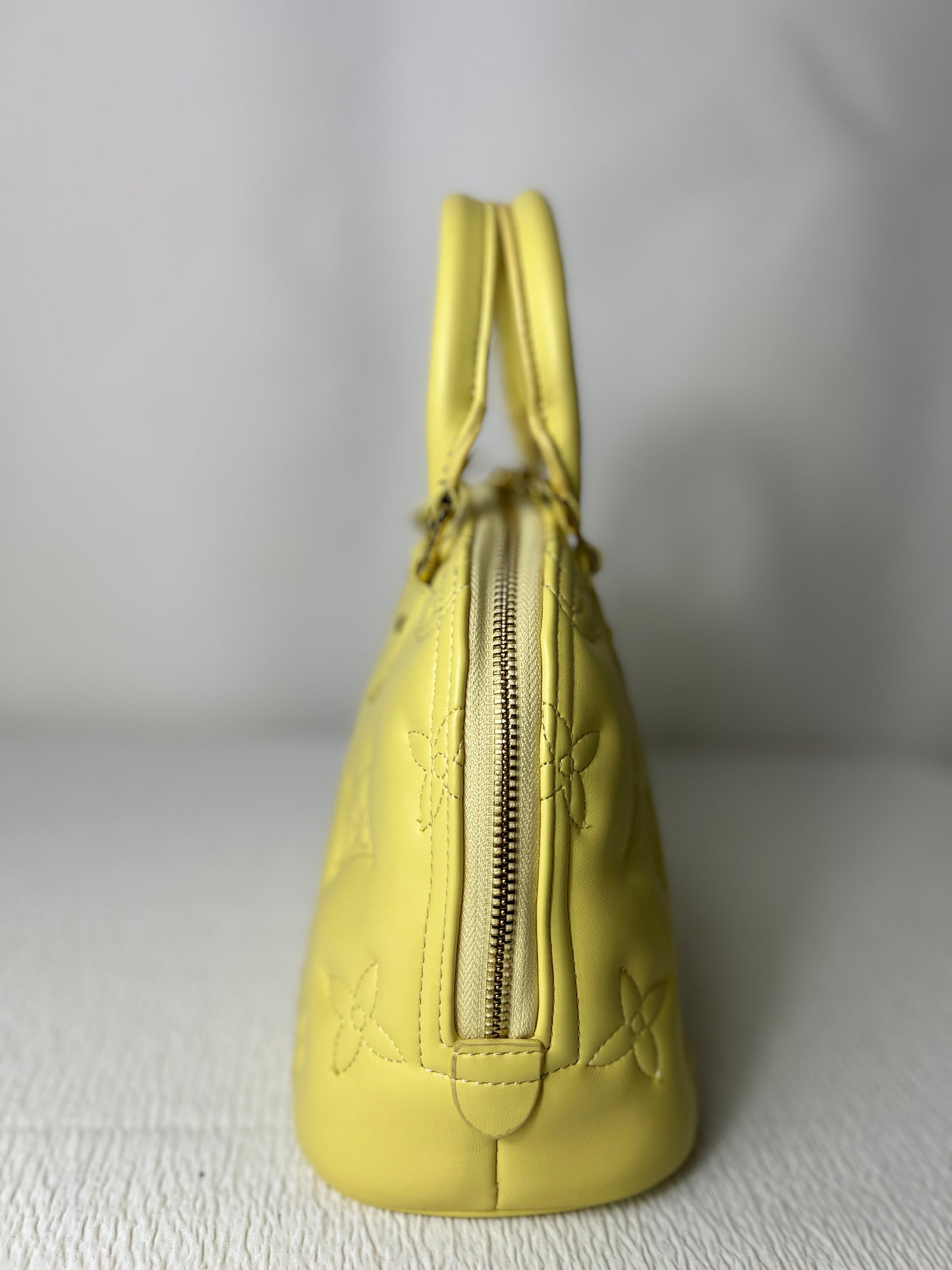Leather yellow puffer