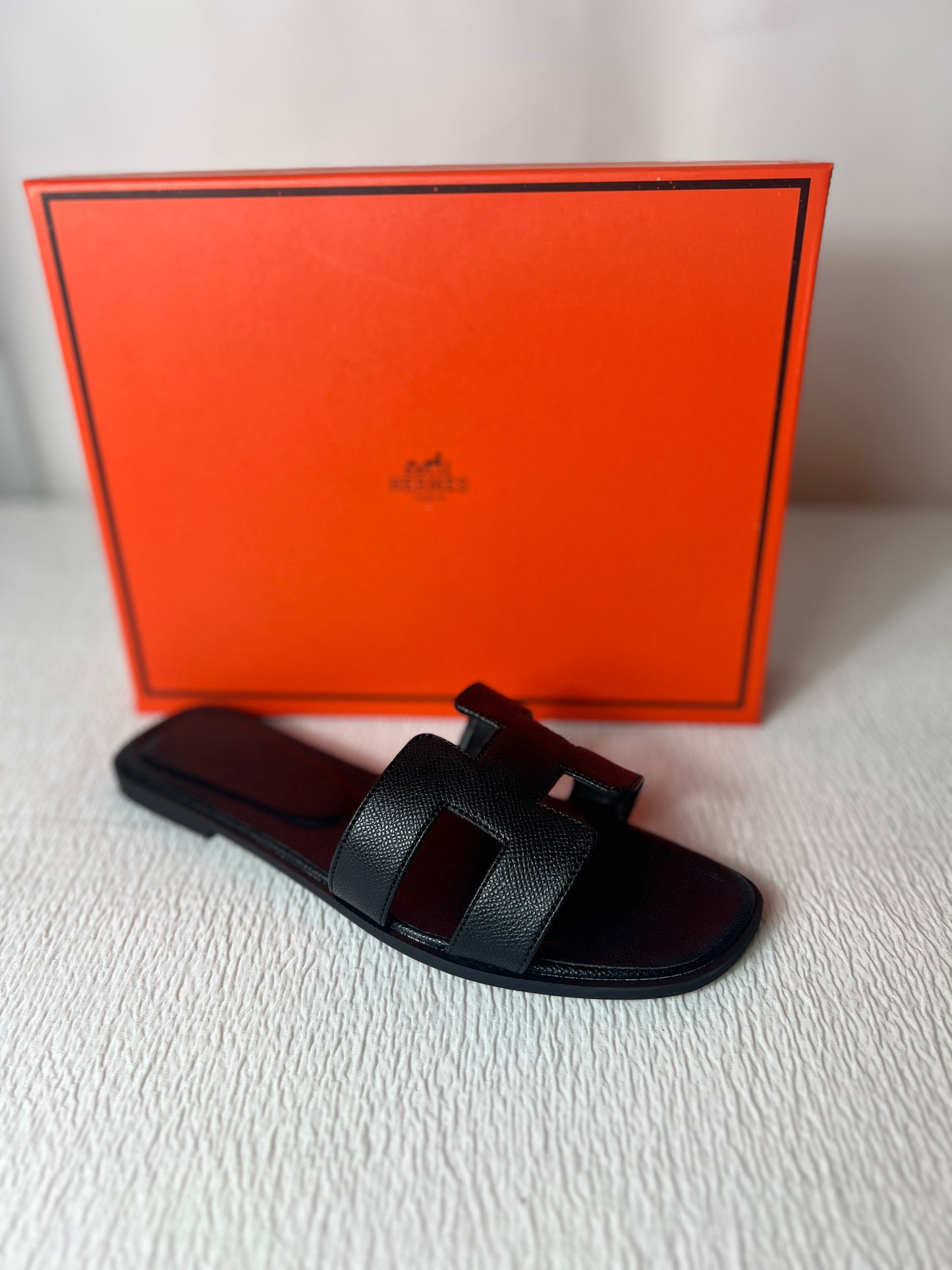 H Black