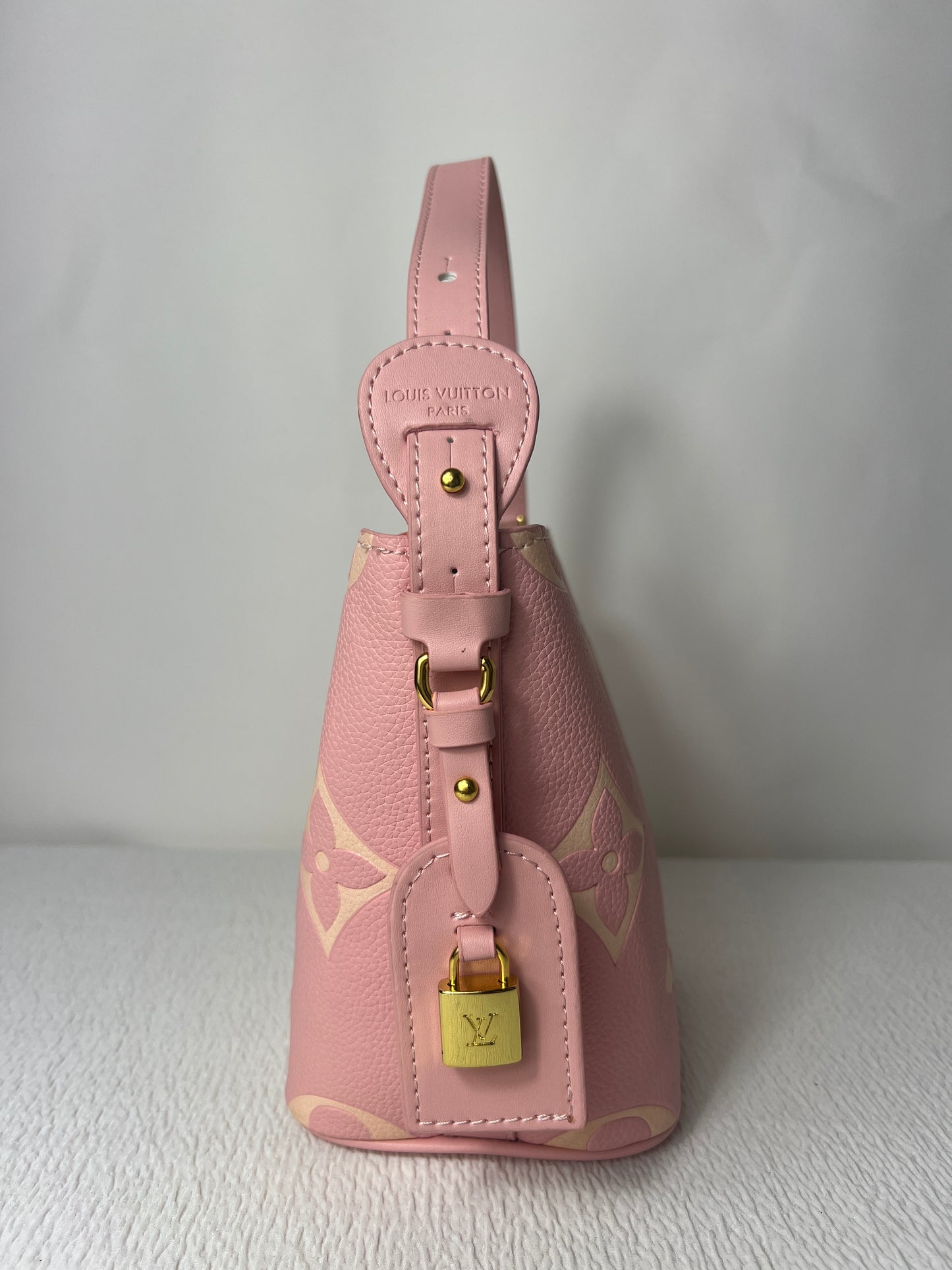Pink mini bucket