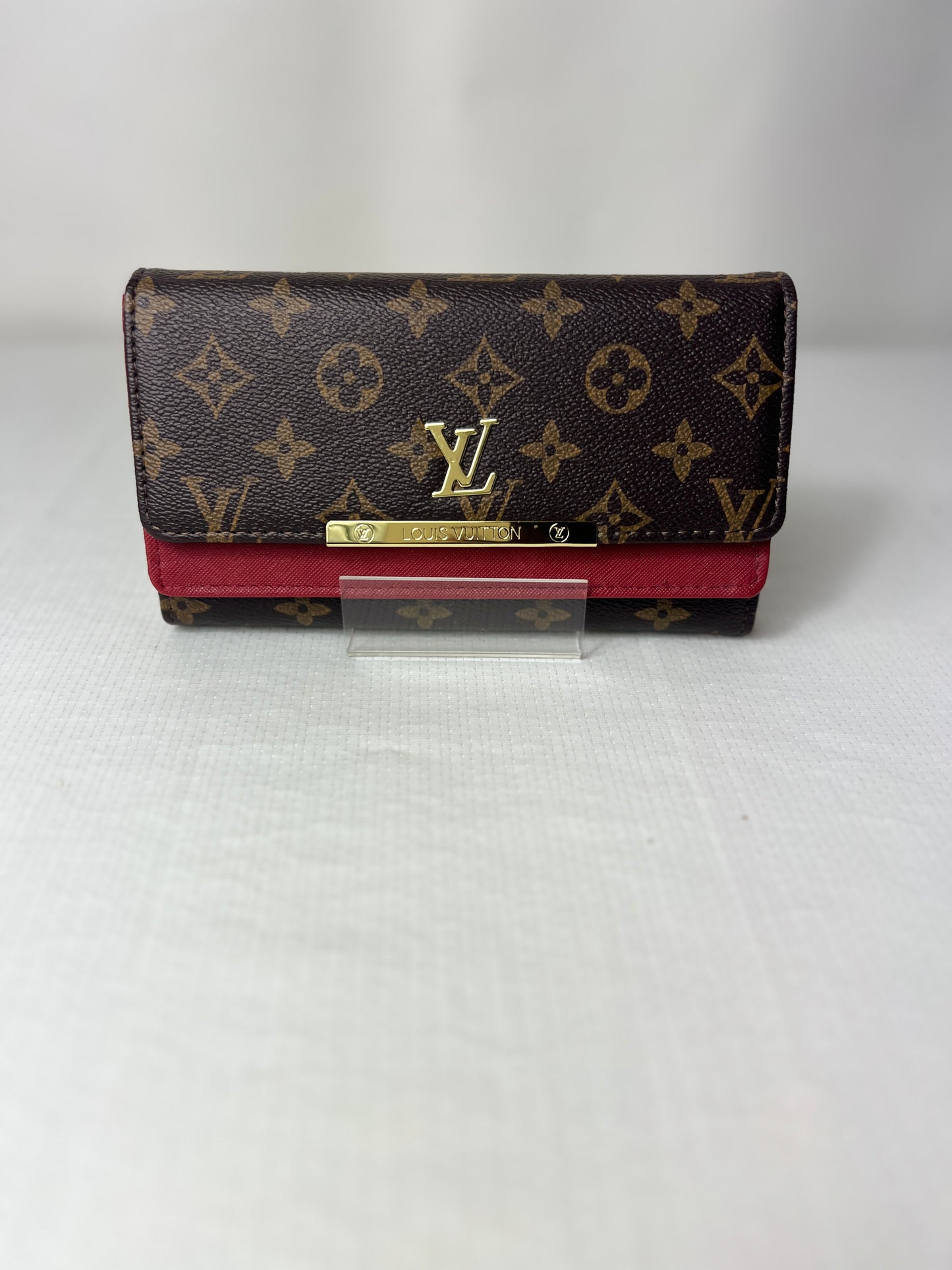 L trifold
