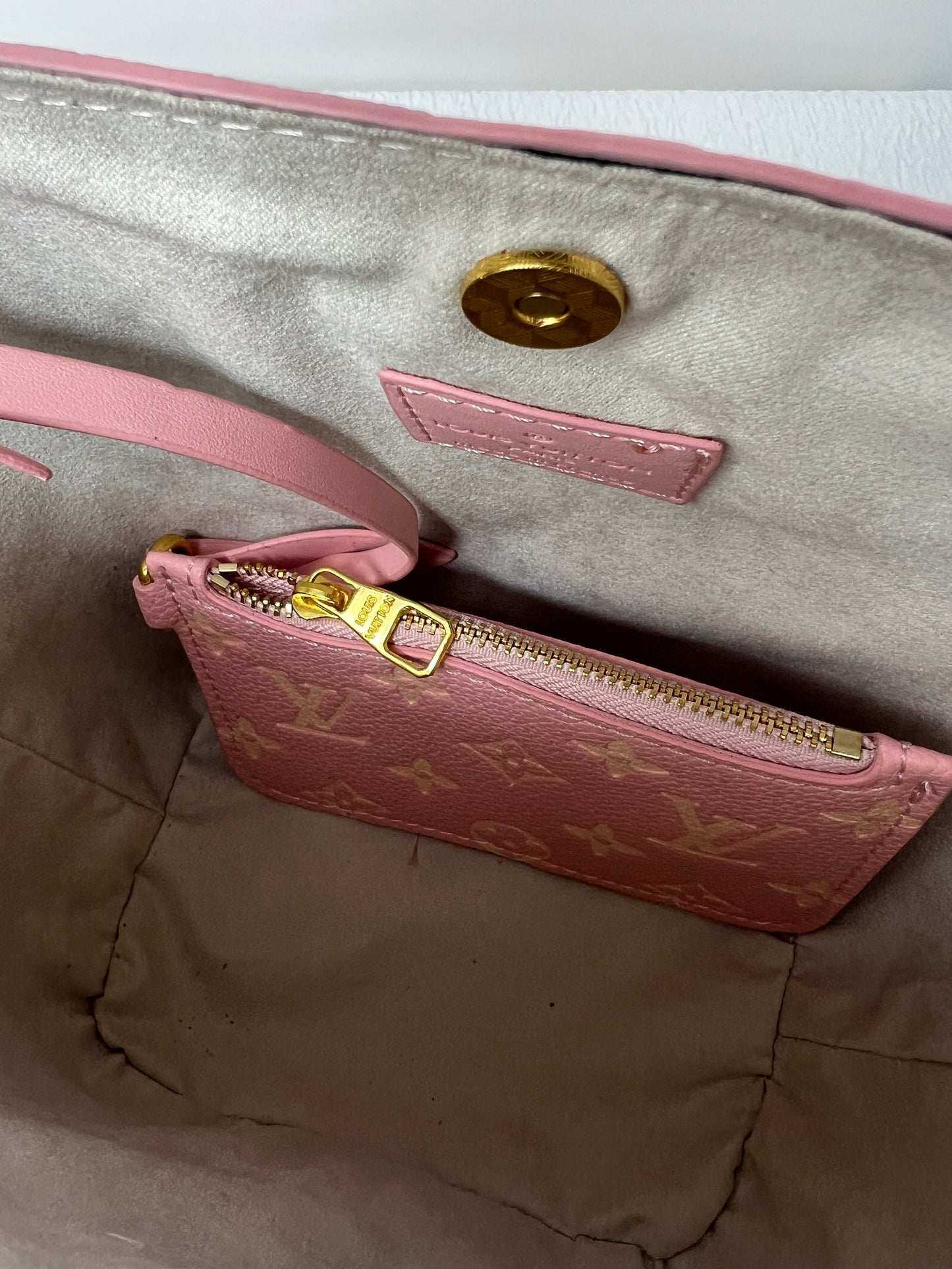 Pink mini bucket