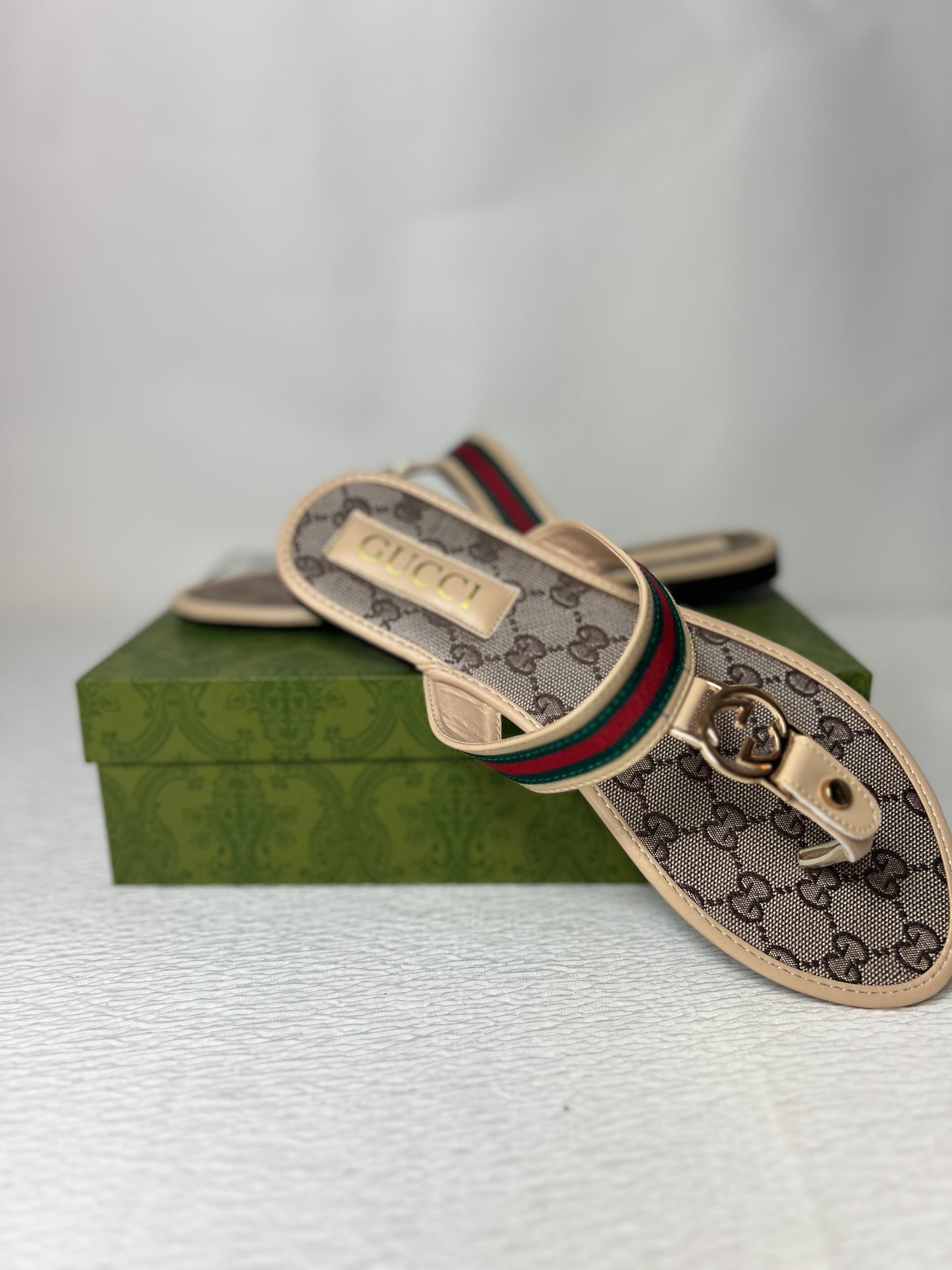GG sandals