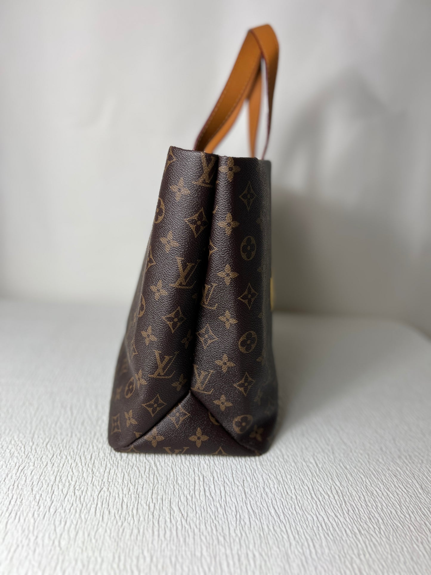 Medium shopper