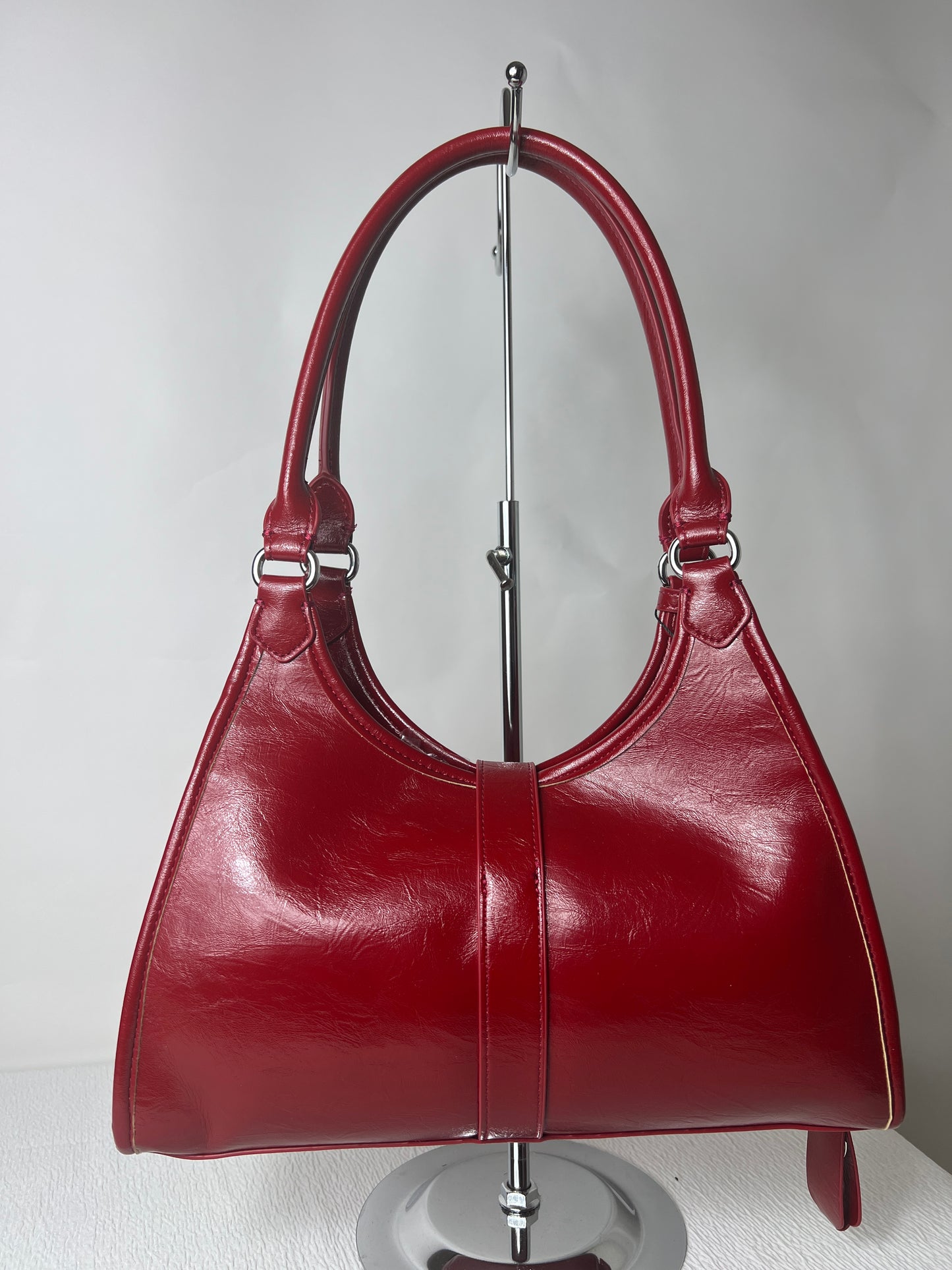 P waxed leather shoulder bag
