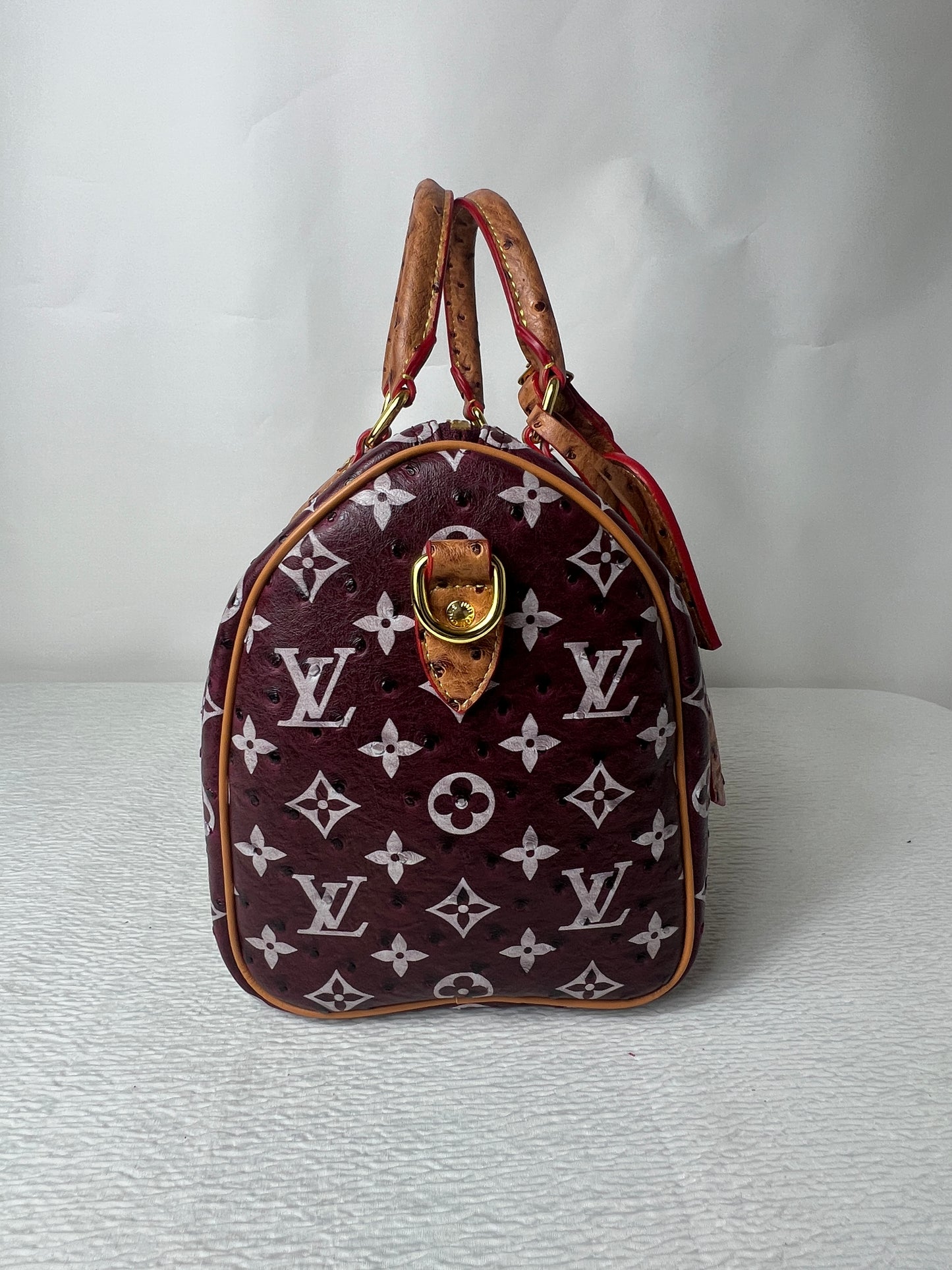 Maroon ostrich speed