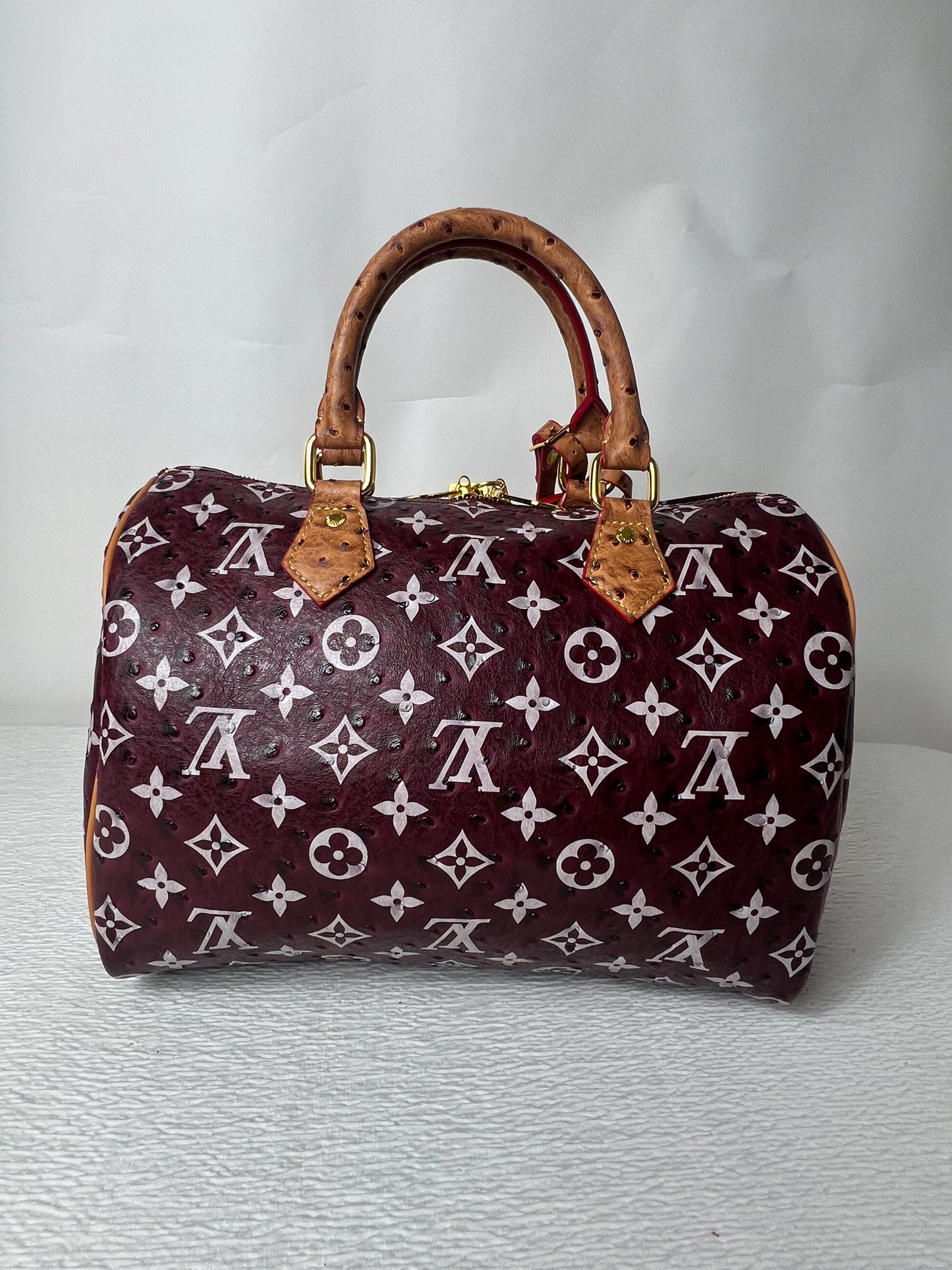 Maroon ostrich speed