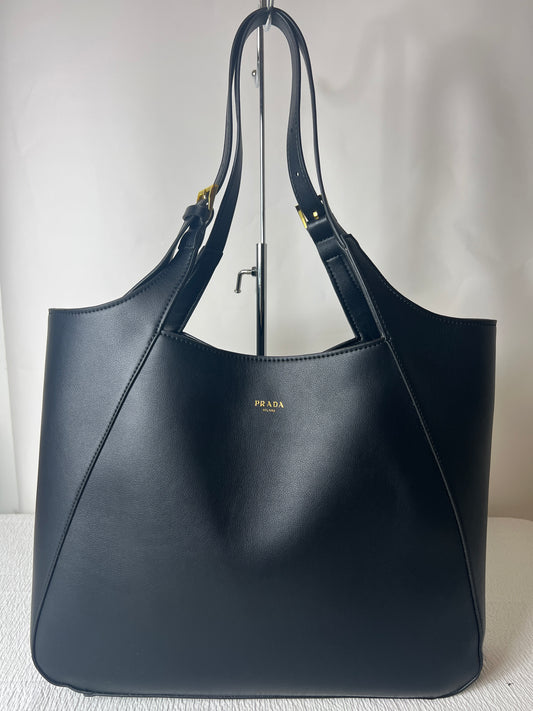 Leather tote bag