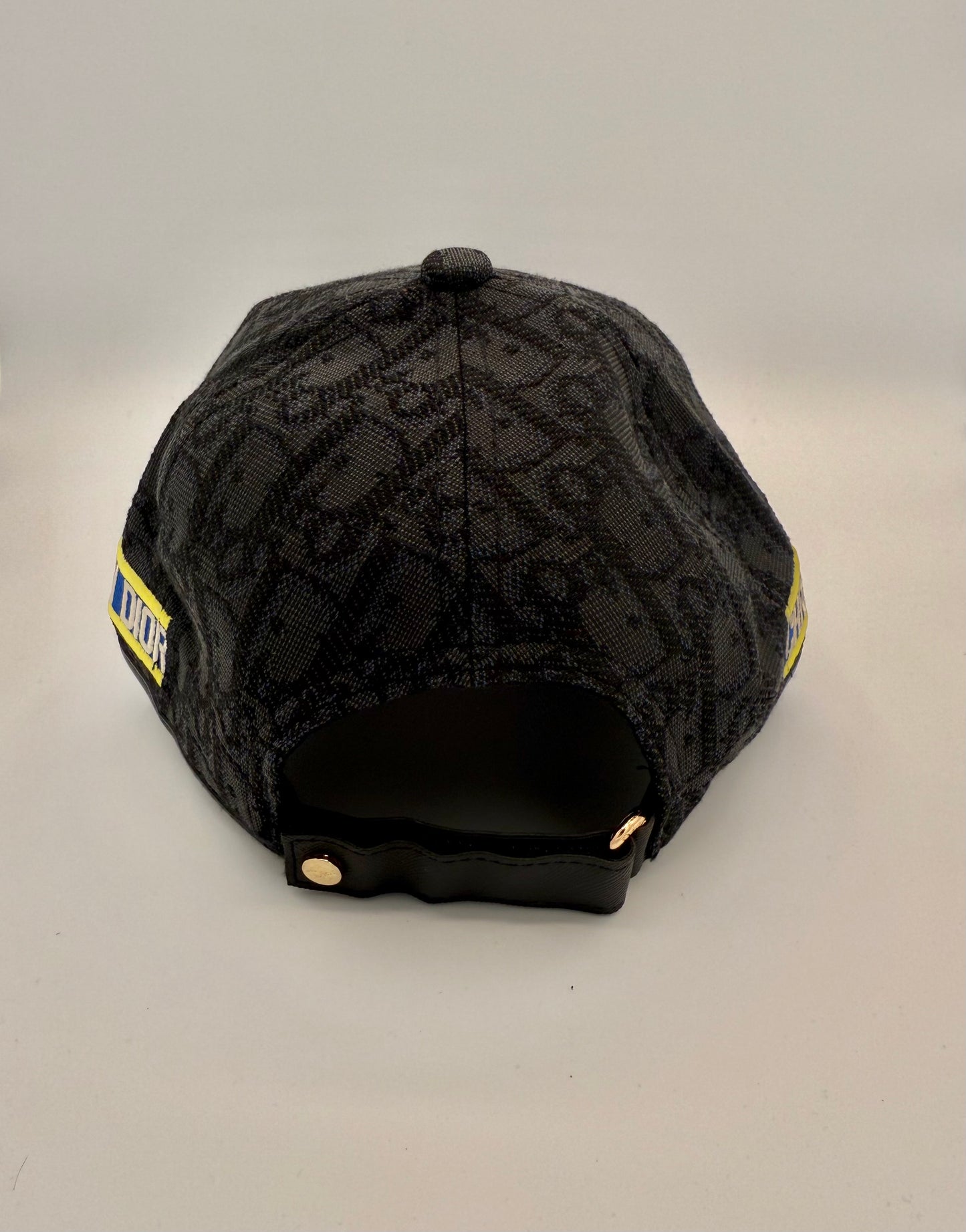 Black embroidered CD cap