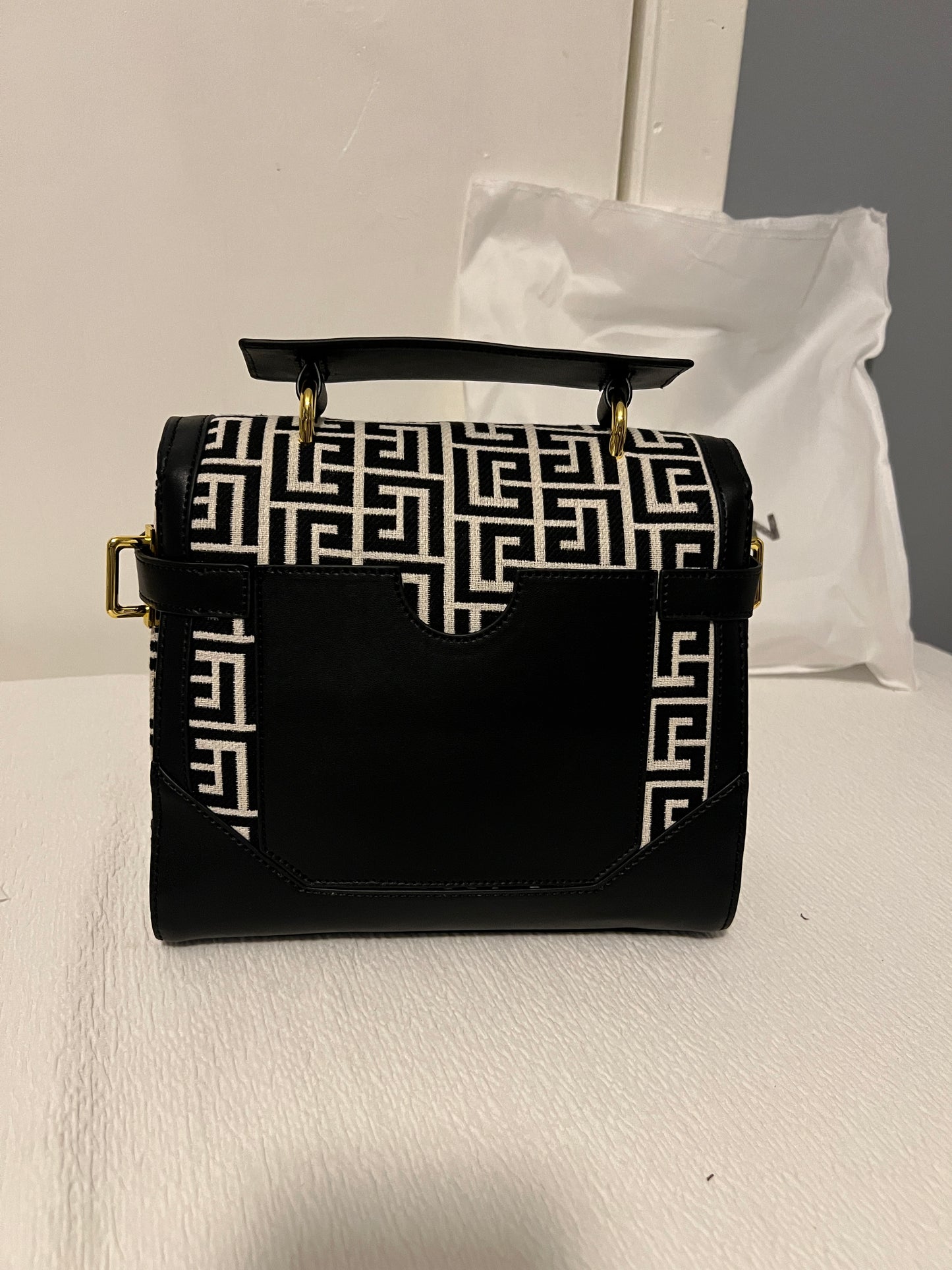 Black B bag
