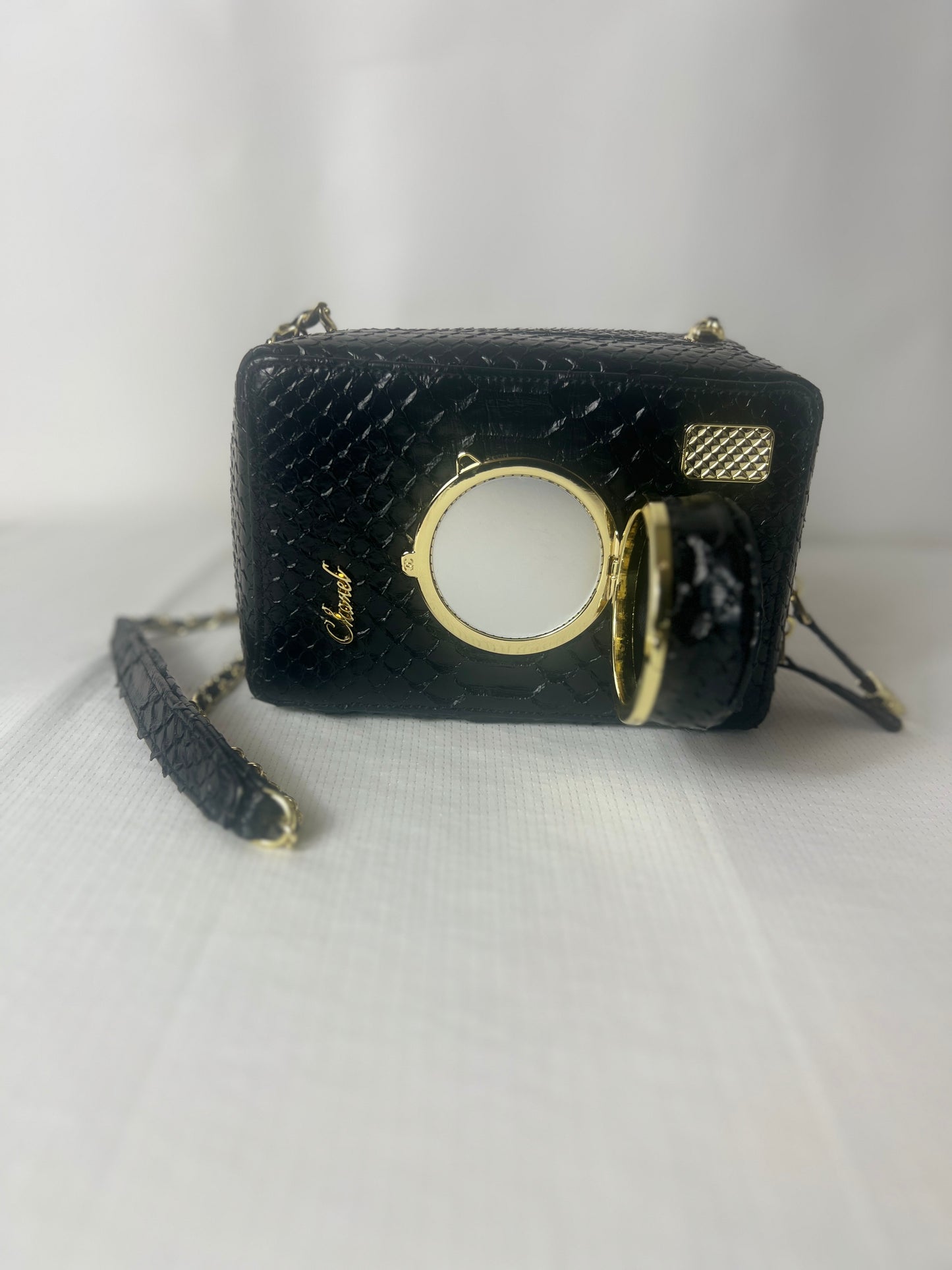 Snake skin camera￼