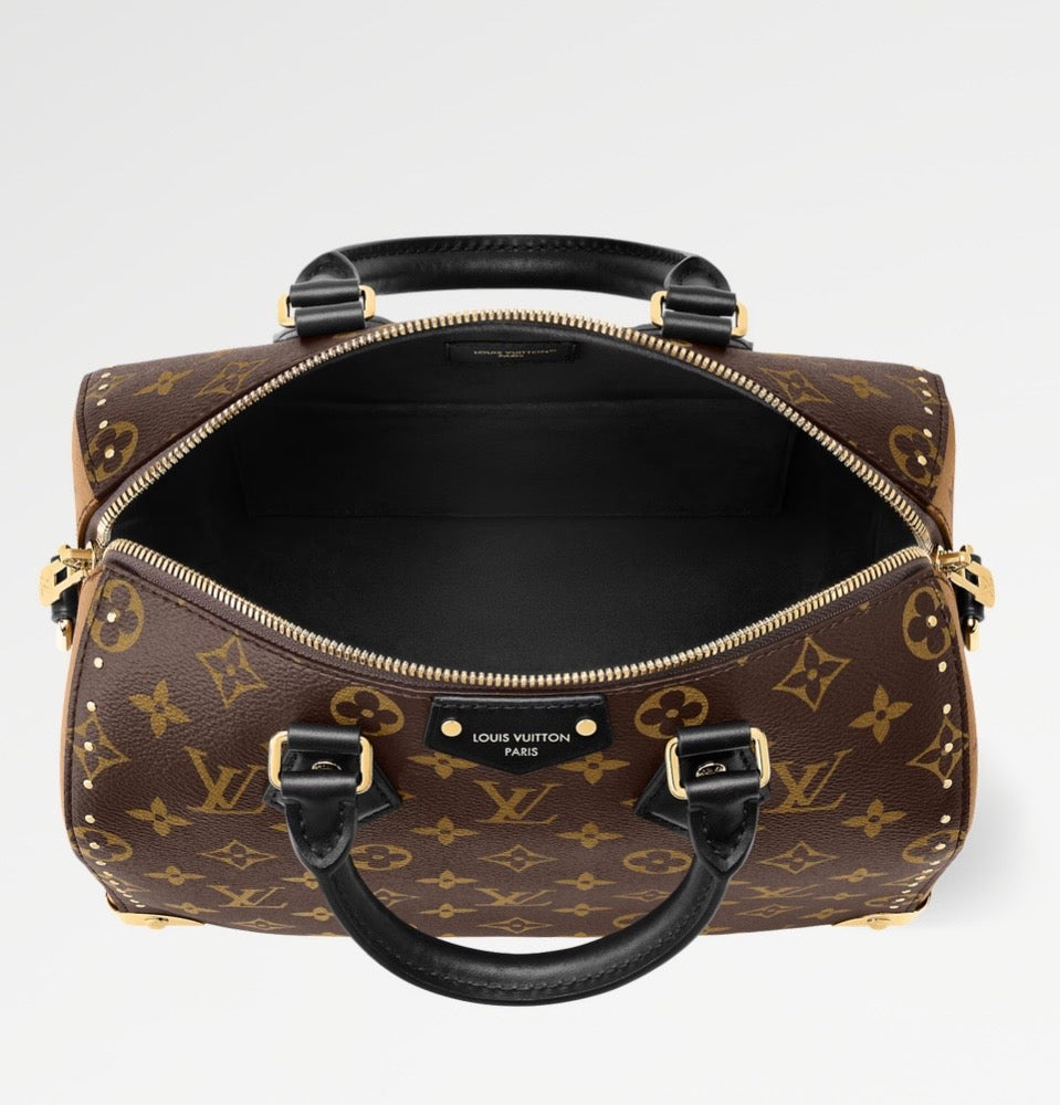 Two toned speedy trunk