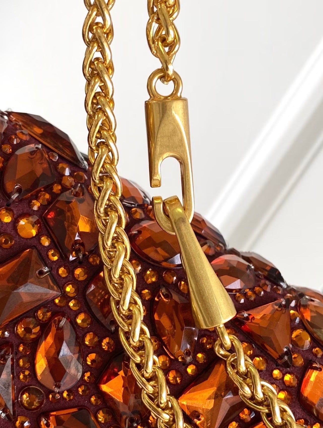 Bling Crystal V ￼