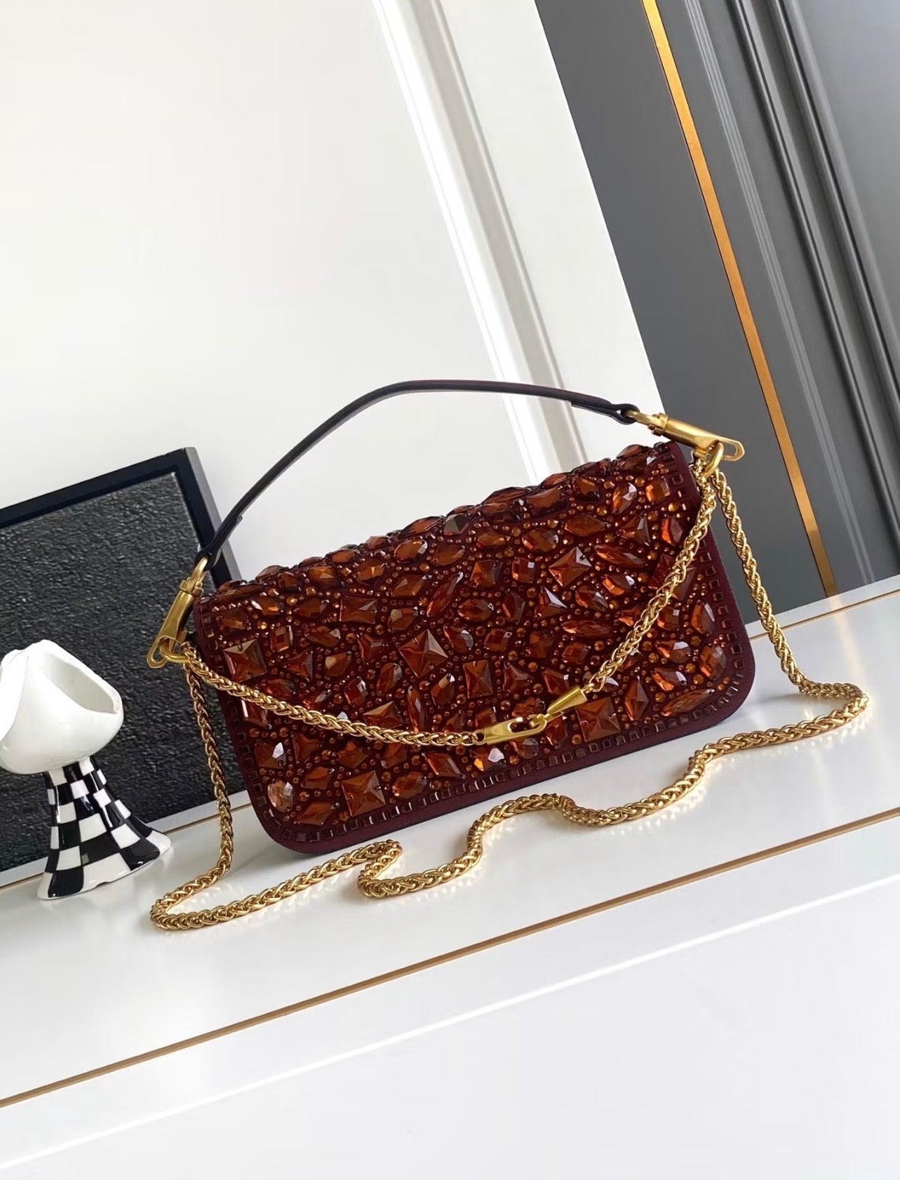 Bling Crystal V ￼