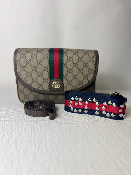 Double strap G