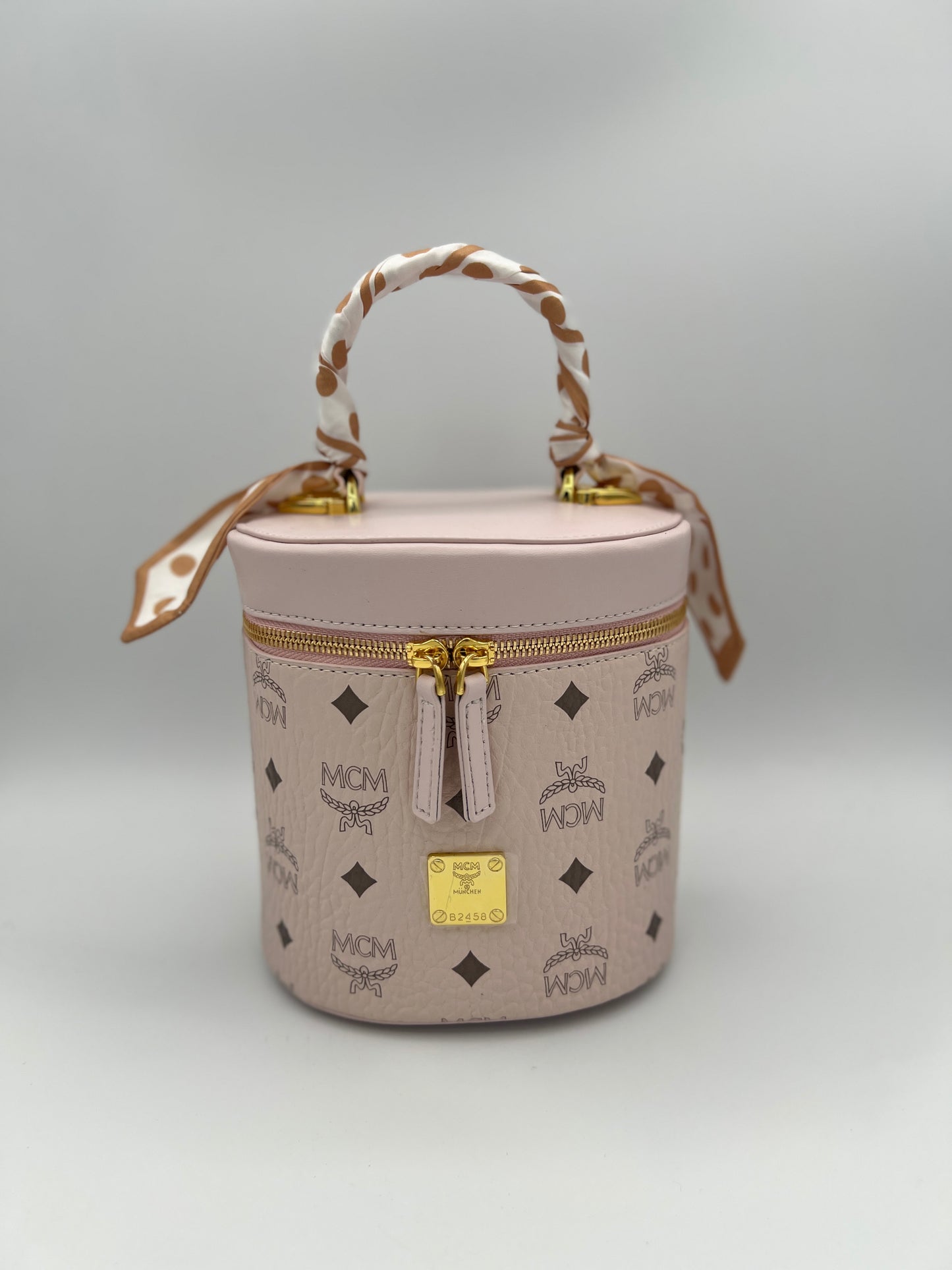 M cylinder crossbody