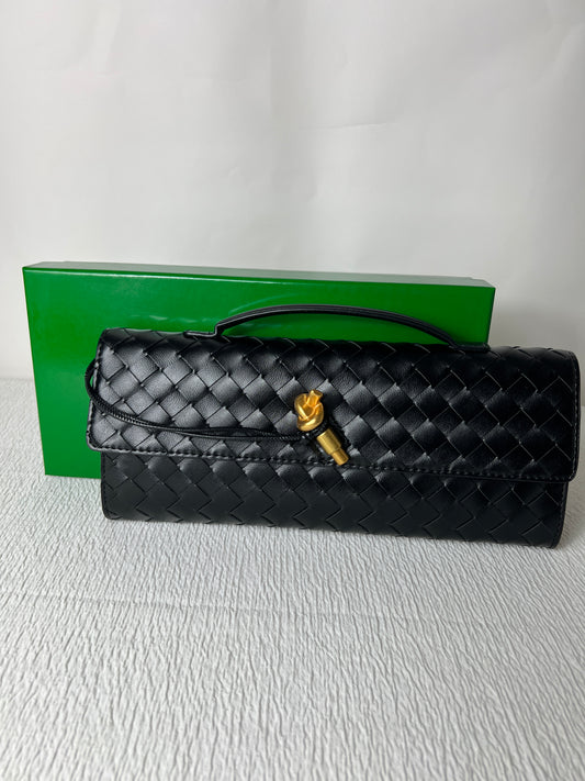 BV clutch with top handle