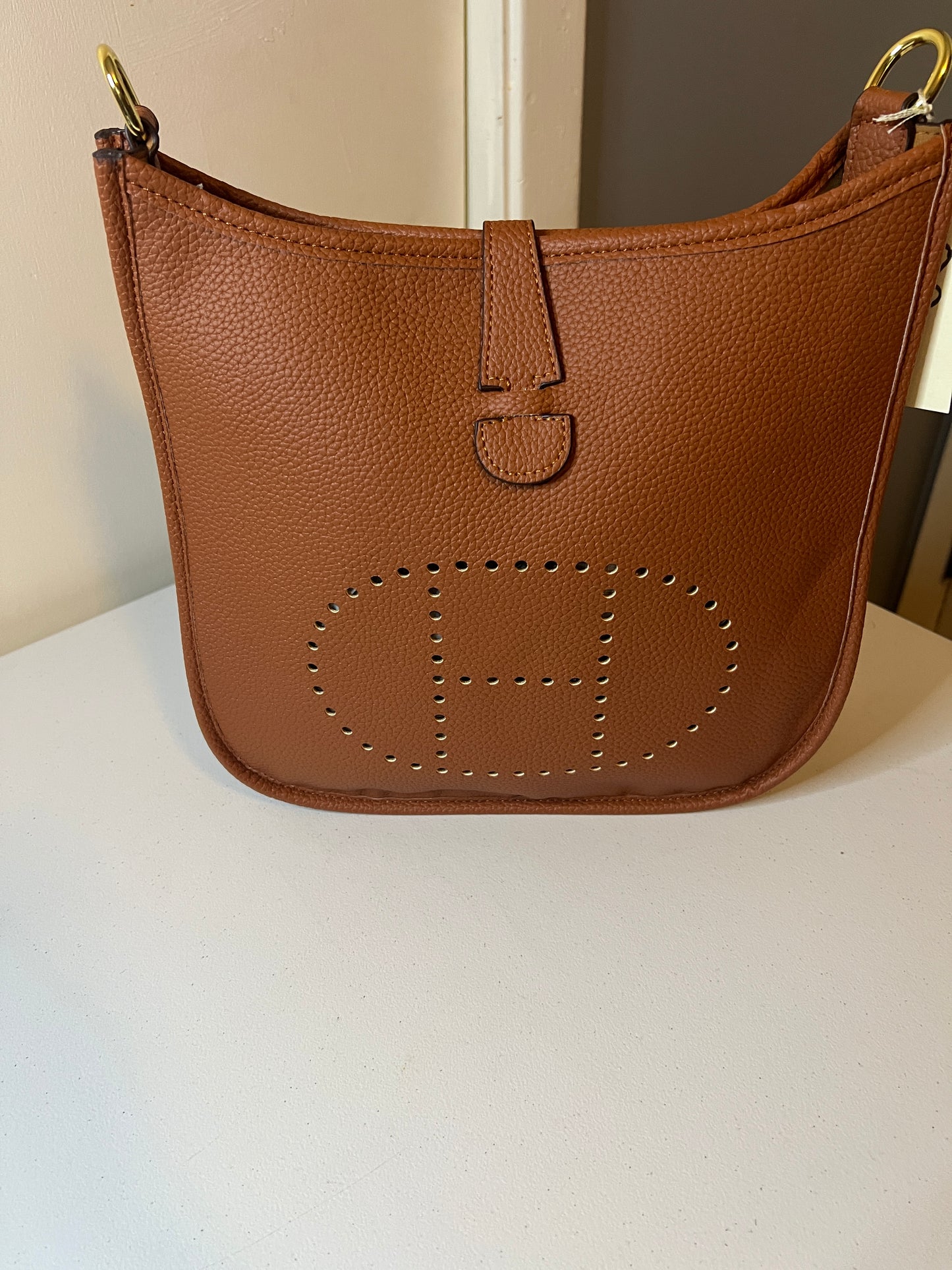 Crossbody tote