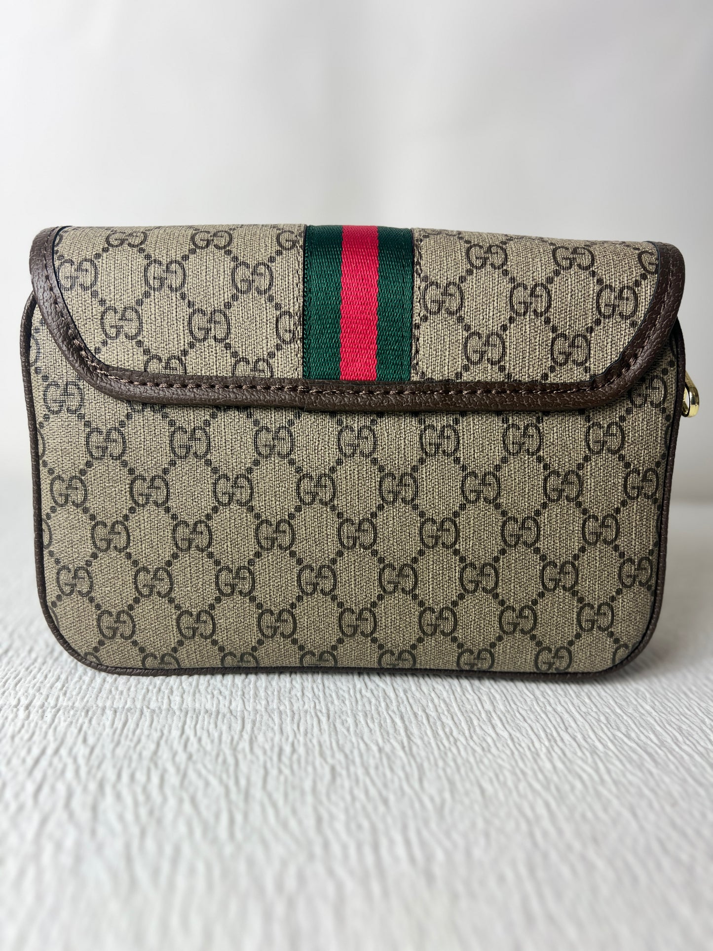 Double strap G