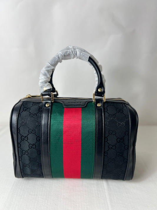 Black canvas G