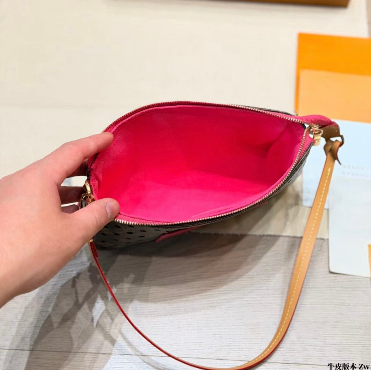 Pink/Brn mono pochette
