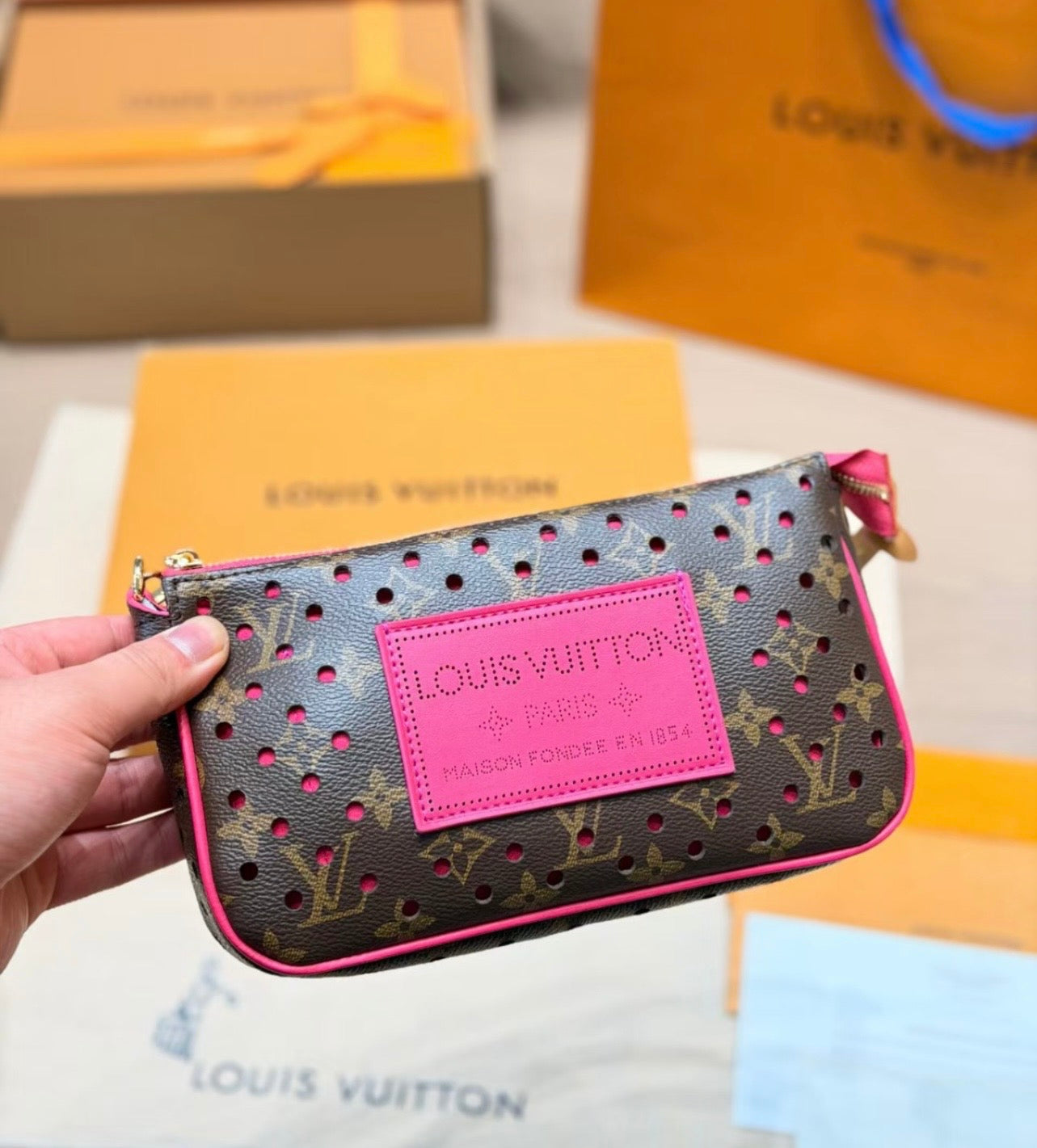 Pink/Brn mono pochette