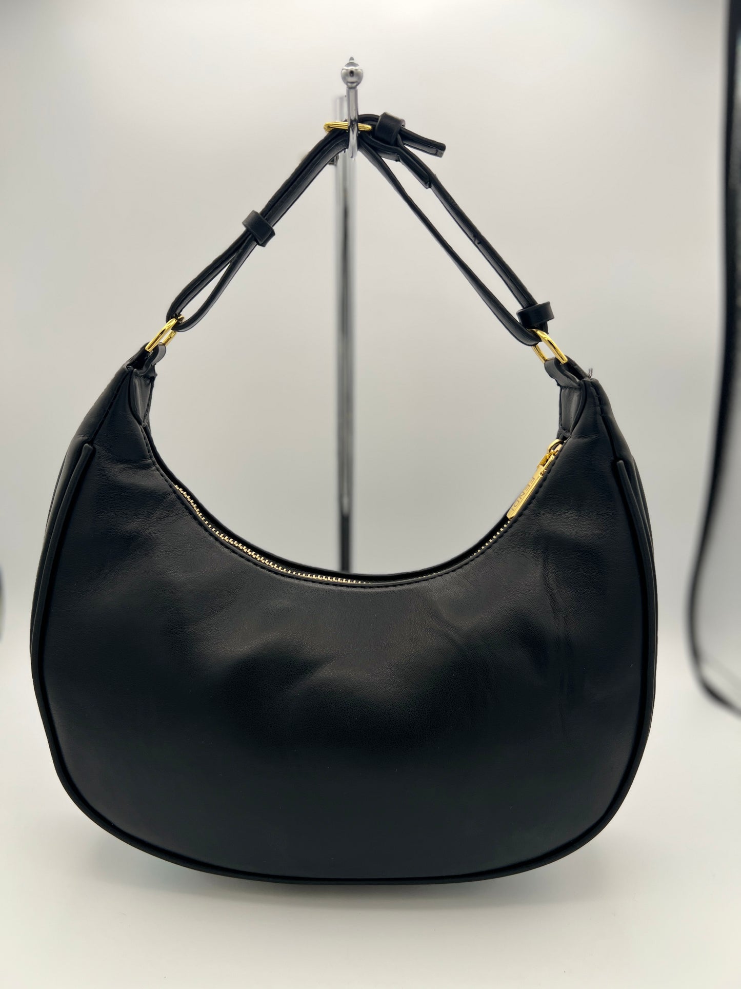 FF shoulder hobo