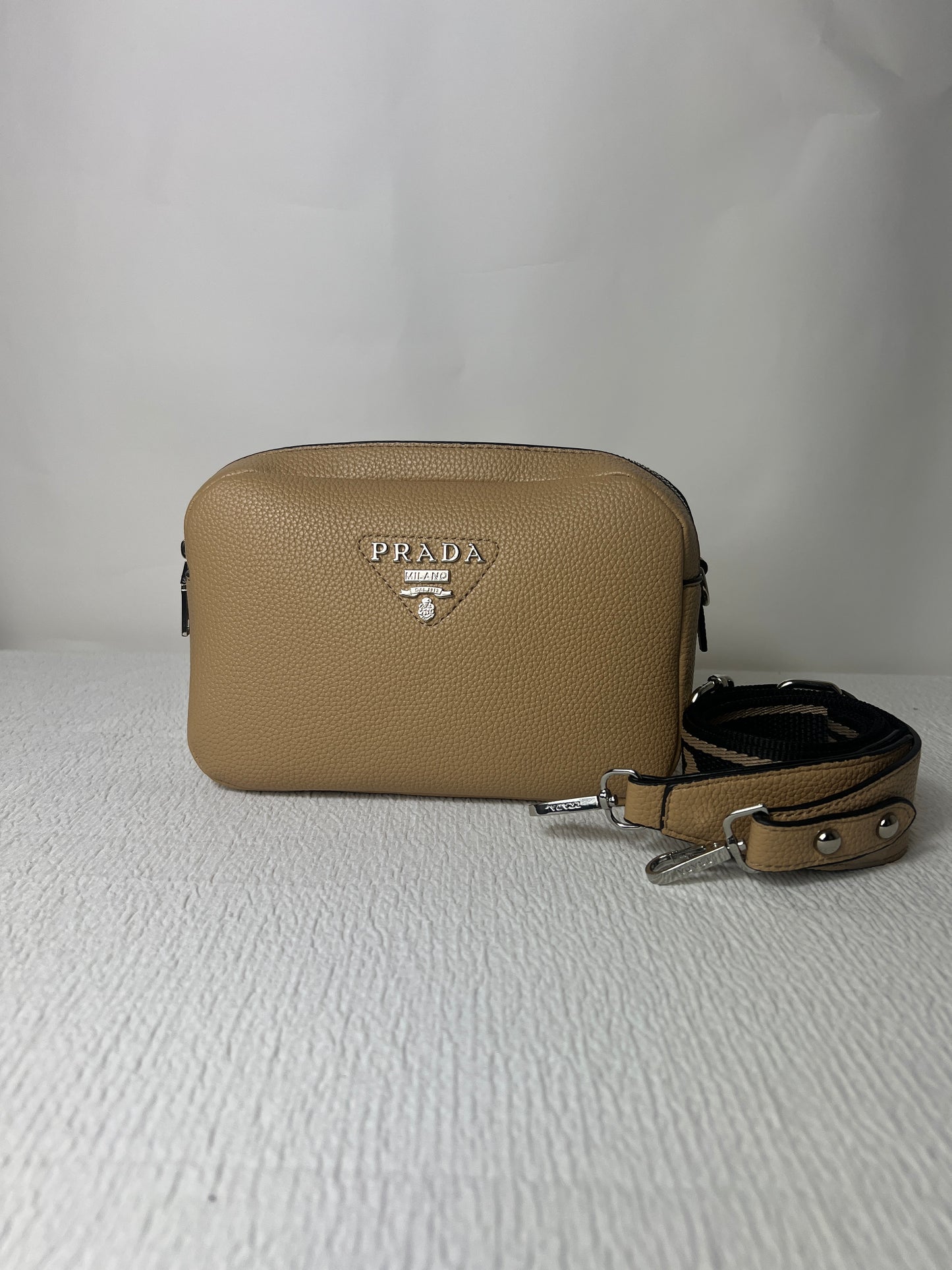 P camera bag