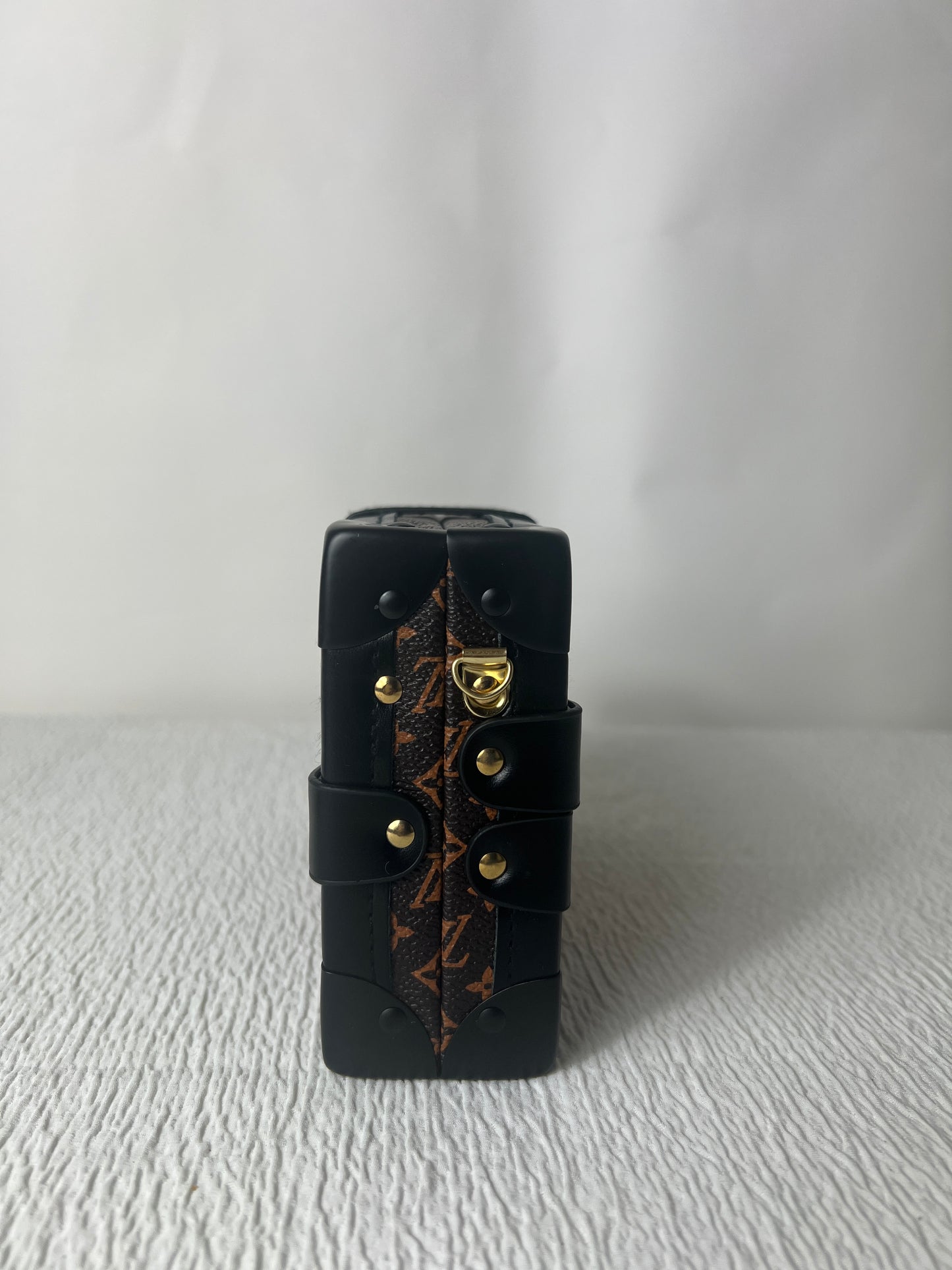 Mini trunk