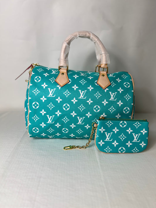 Turquoise speedy P 30 ￼