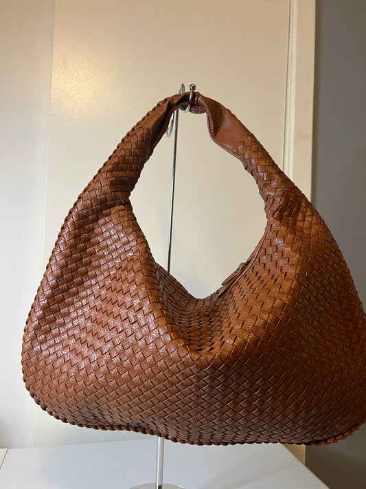 BV Large shoulder bag