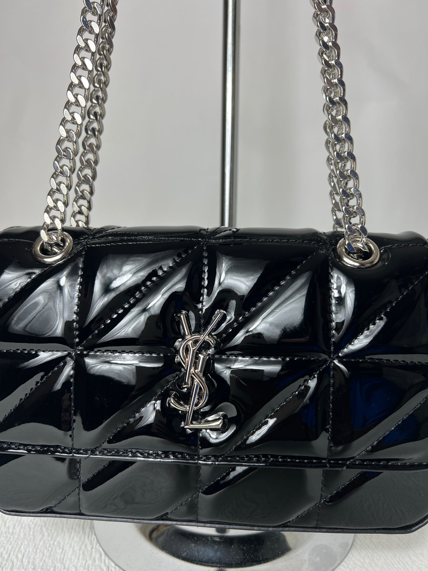 Patent leather YY