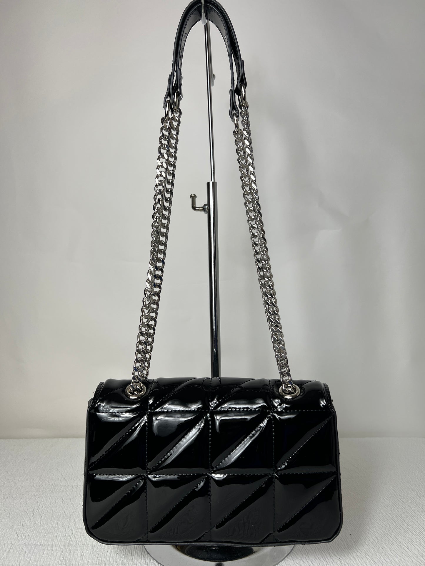 Patent leather YY